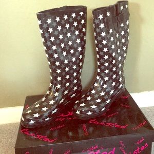 NWT Star rain boots